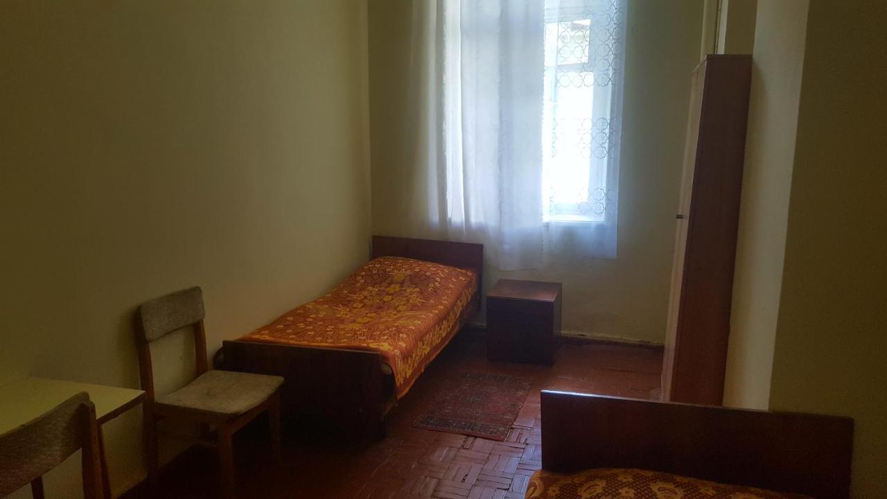 Firuza Hostel 博尔若米 外观 照片