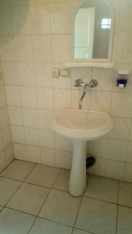 Firuza Hostel 博尔若米 外观 照片