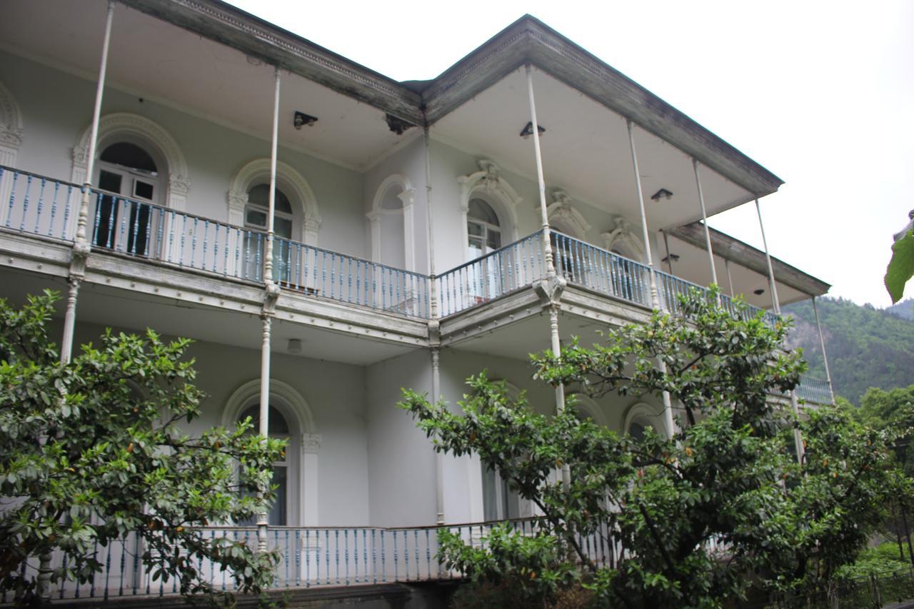 Firuza Hostel 博尔若米 外观 照片