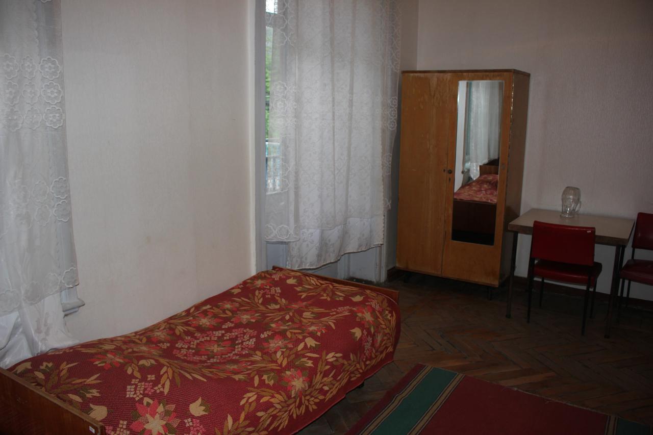 Firuza Hostel 博尔若米 外观 照片